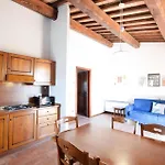 2 Bedroom Cozy In شقة