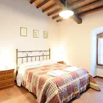 2 Bedroom Cozy In Γκούμπιο