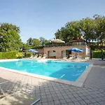 Διαμέρισμα 2 Bedroom Cozy In *