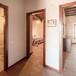 شقة 2 Bedroom Cozy In *