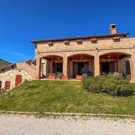 2 Bedroom In * Gubbio